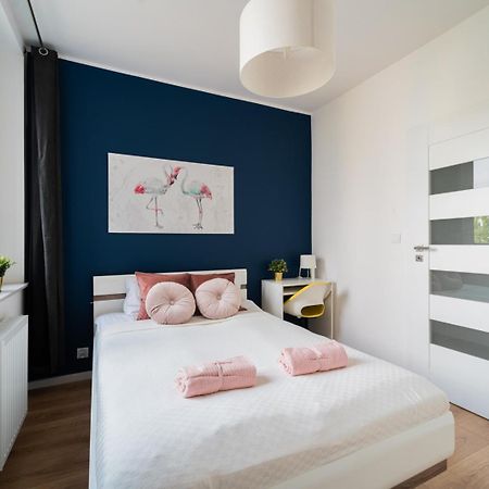 ורוצלב Nice Apartment - Near Sky Tower - Private Parking מראה חיצוני תמונה