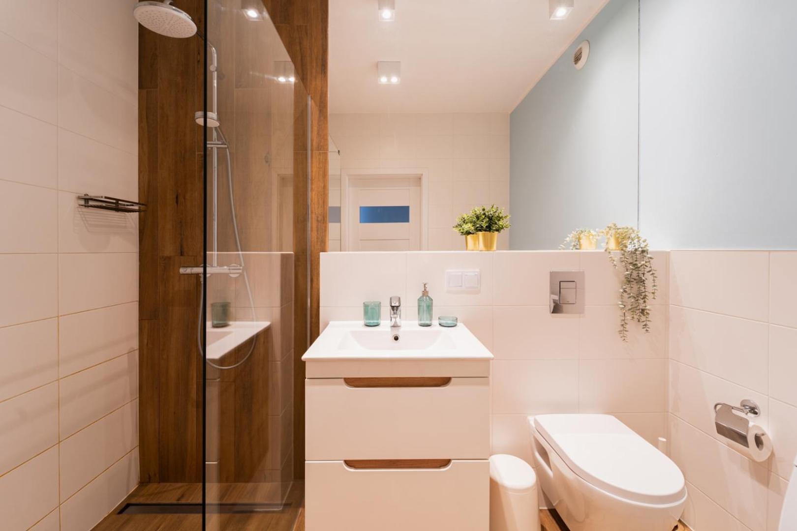ורוצלב Nice Apartment - Near Sky Tower - Private Parking מראה חיצוני תמונה