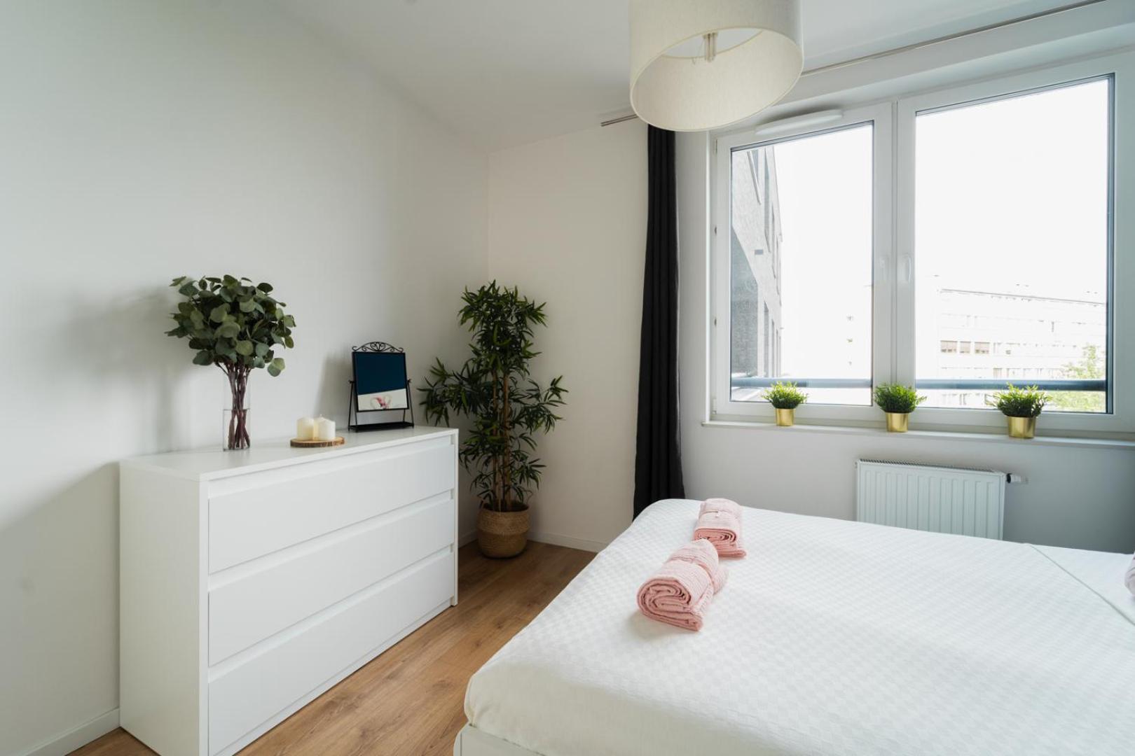 ורוצלב Nice Apartment - Near Sky Tower - Private Parking מראה חיצוני תמונה